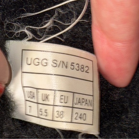 UGG Australia Brooks Tall Black Shearling Leather Sheepskin Lined Boots Womens 7 - Picture 11 of 13